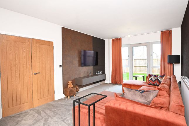 8 Blackstone Chase, Harrogate photo 4