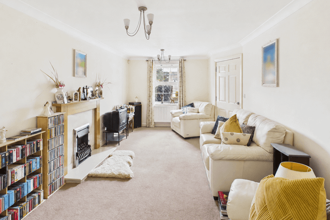 63, Titchfield Park Road, Fareham photo 2