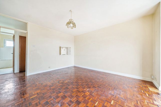 Flat 10 Ashton Heights, 51, Horniman Drive, London photo 2
