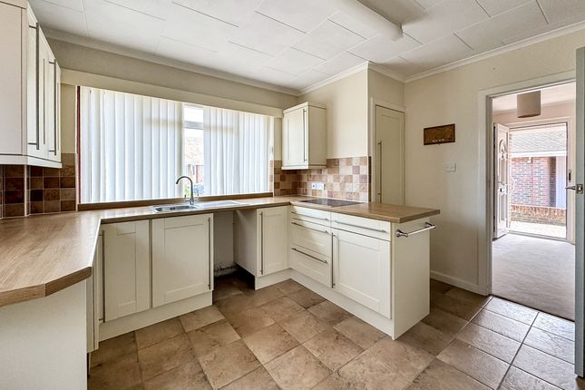 3, Sandown Close, Goring-by-sea photo 3