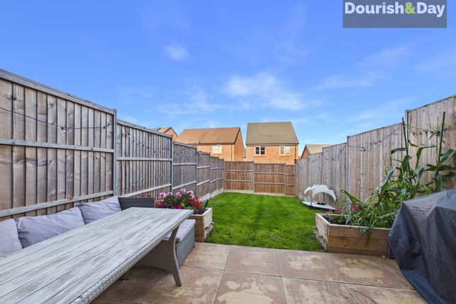 9 Norham Parade, Stafford photo 4