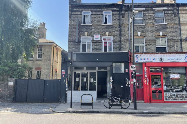 Restaurant/cafe to let in Hornsey Road, London