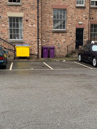 Parking/garage to rent in Seymour Street, Liverpool