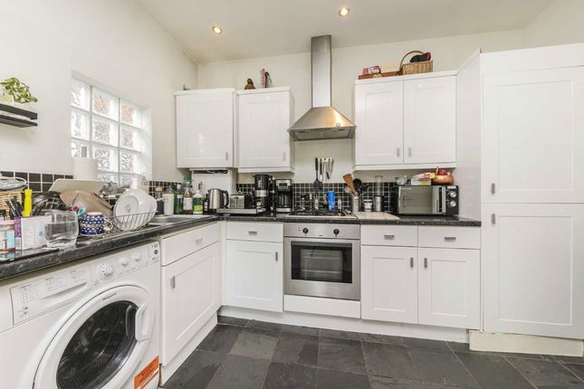 Flat 3, 79, Stanthorpe Road, London photo 2