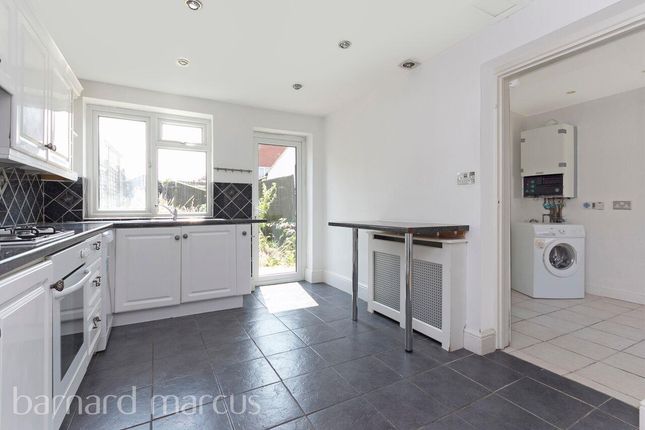 2-bed house on 14, Fountain Road, THORNTON HEATH, £1,850/mo