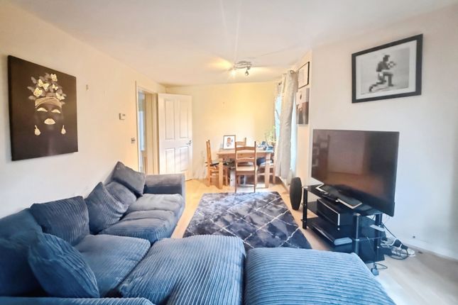 21, Sheridan Way, Nottingham photo 2