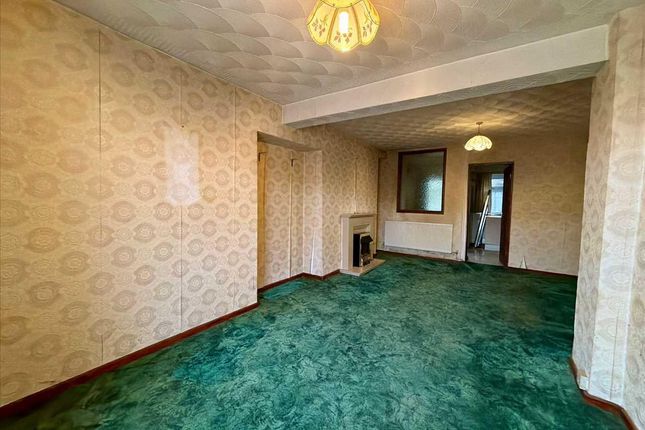 32, Miskin Road, Tonypandy photo 4