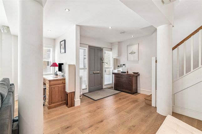 House 9, 22-24,, Bromells Road, London photo 2