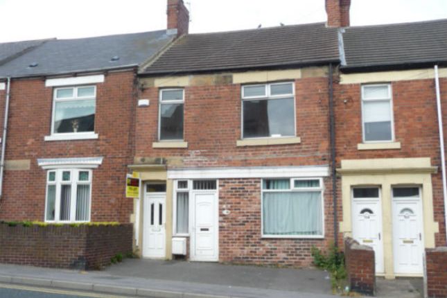 Flat to rent in Park Road, Stanley