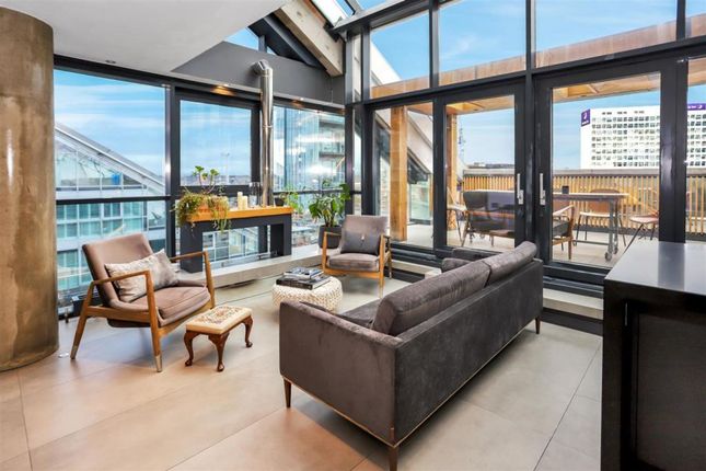 103 The Edge, Salford photo 2