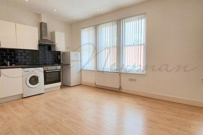 Flat 3 51A, High Street, Maidenhead photo 3