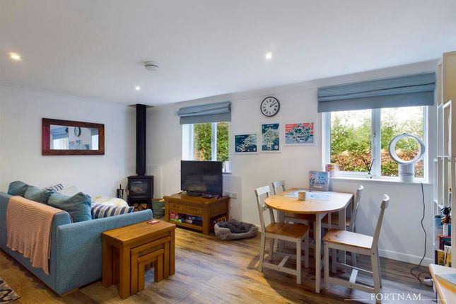53, Fernhill Heights, Bridport photo 3