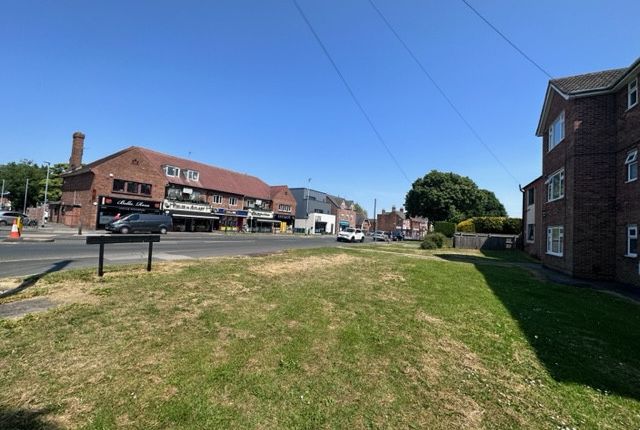 5, Lowfield Court, Hull photo 2