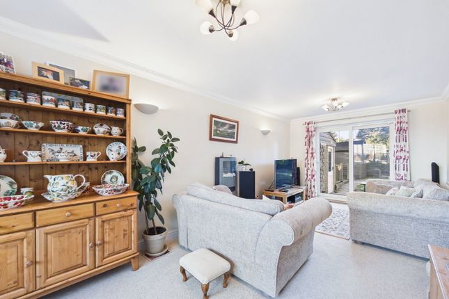 Cleveland Close, Worthing photo 4