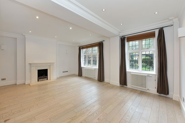30, Wellington Court, London photo 3