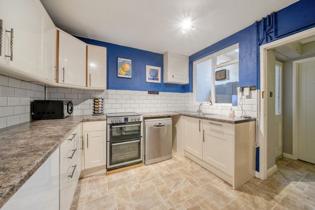 5 Florrie Place,, Gosport Road, Alton photo 3