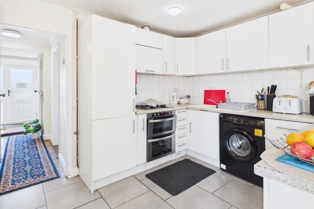 59, Ulcombe Gardens, Canterbury photo 3