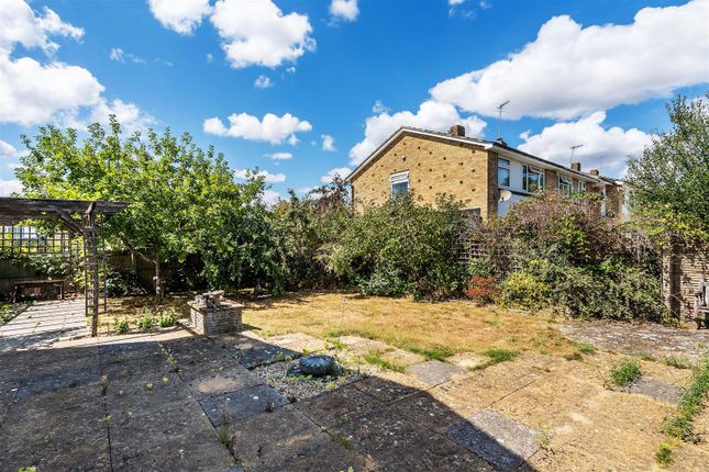 8, Boulthurst Way, Oxted photo 3