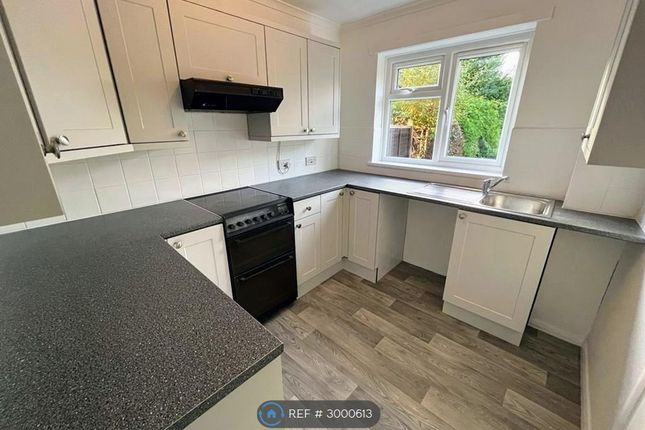 Oakwood Drive, Lordswood, Southampton photo 4