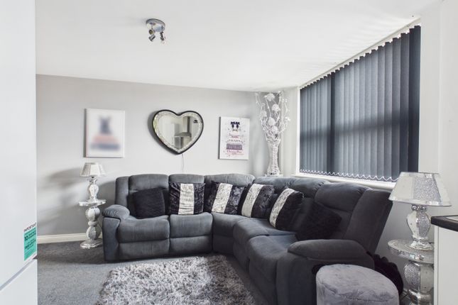 Flat 16, Camden House, 2 Grey Street, Ashton-under-Lyne photo 4