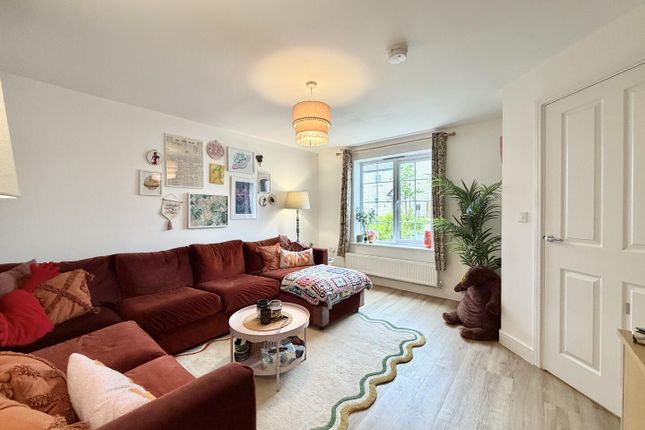 22, Ramble Crescent, Leeds photo 3