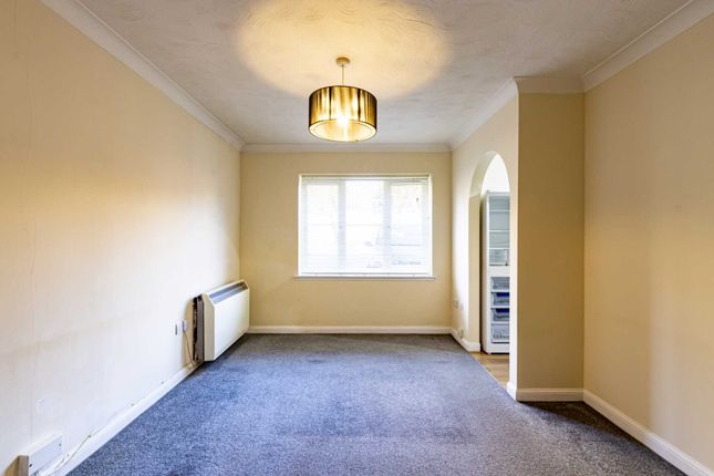 21, Hales Park, Hemel Hempstead photo 4