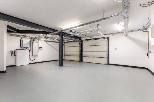 Internal Garage.Jpg
