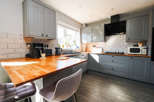 32 Heysham Close, Lincoln, Lincolnshire photo 2