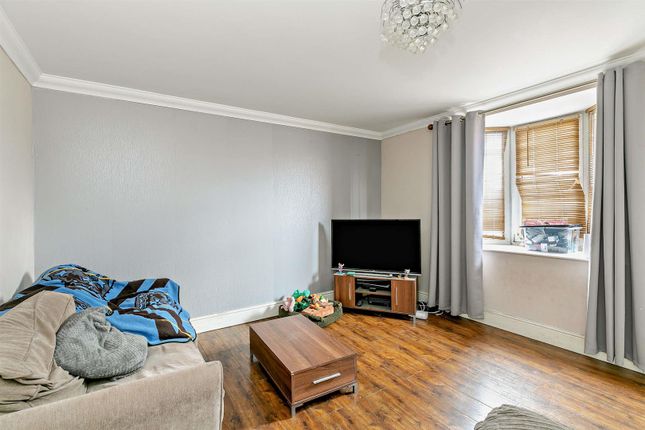 235, Wakefield Road, Barnsley photo 4