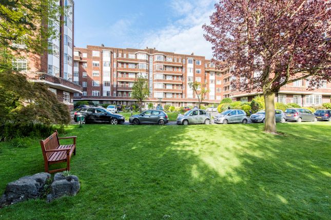 1 bed flat for sale in Belsize Avenue, London NW3
