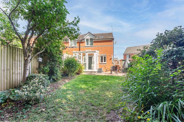 1, Farundles Avenue, Worcester photo 2