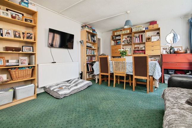 27, Hubert Croft, BIRMINGHAM photo 3