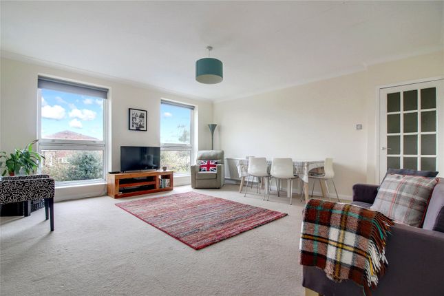 Flat to rent in Prospect Road, Barnet