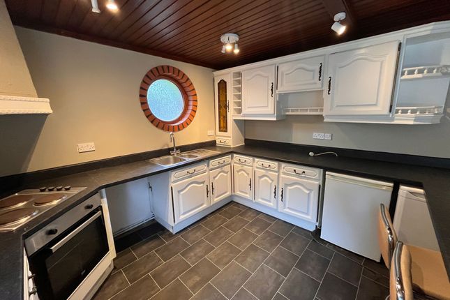 1 Henfaes Terrace, Neath photo 3