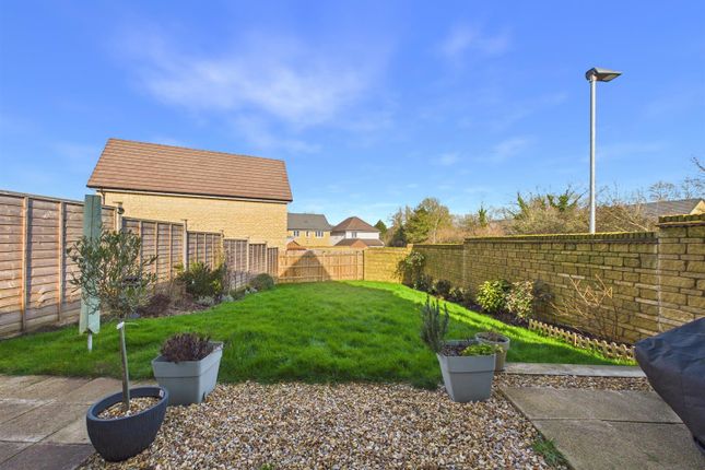 16, Assart Way, Chippenham photo 2