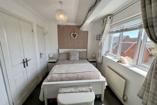 12, Hedgers Way, Kingsnorth photo 4