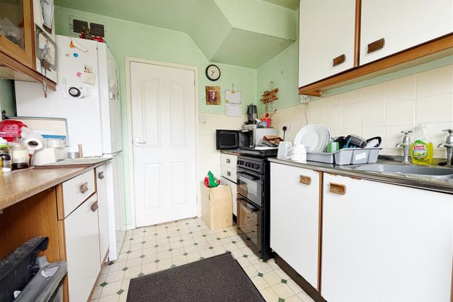 44, Queensway, Wrexham photo 5