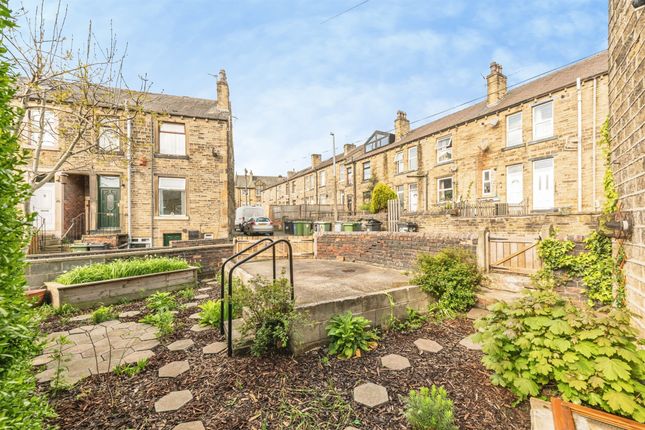 4, Tanfield Road, HUDDERSFIELD photo 4