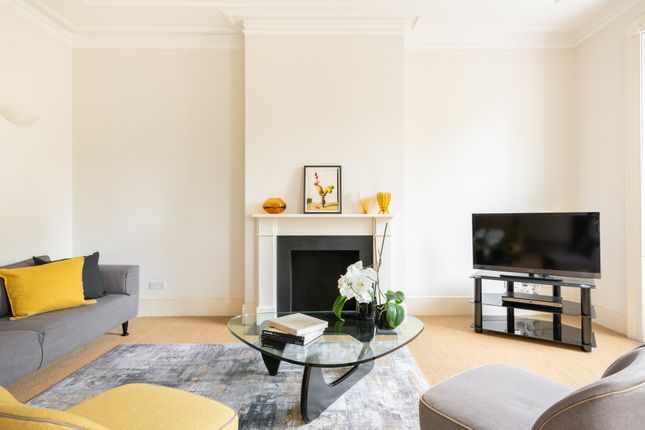 Flat D, 3 Warwick Square, Westminster photo 3
