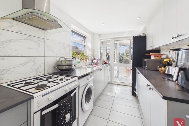 399, Turnpike Drive, Luton photo 4