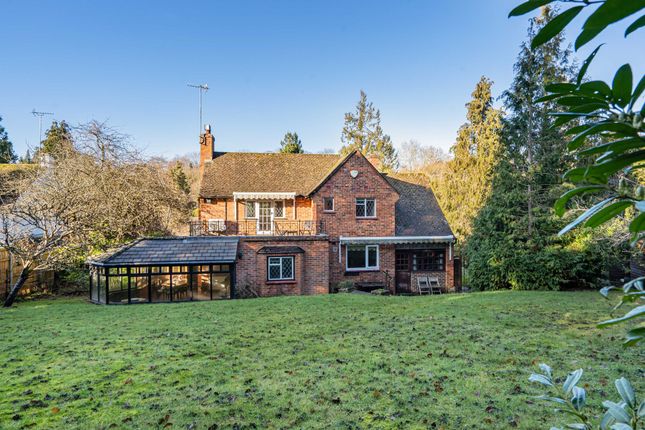 Spinney Cottage Garden Close, Leatherhead photo 3