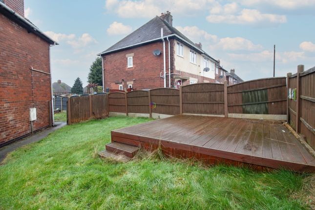 3 Lansbury Avenue, Chesterfield photo 4