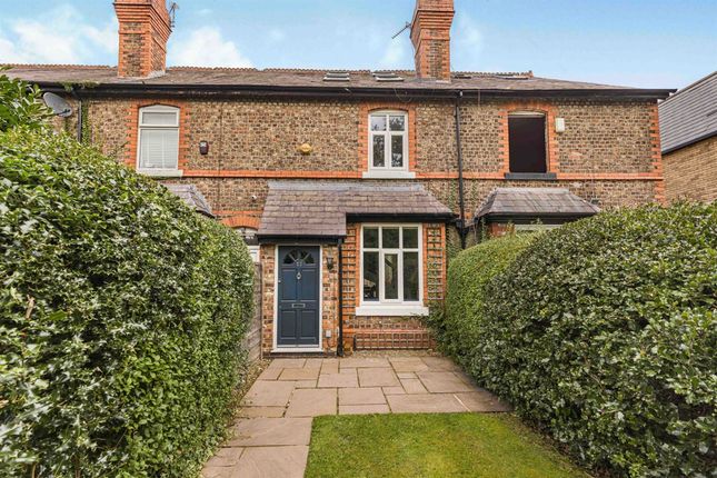 3-bed house on 23 Knutsford View, Altrincham, £425,000