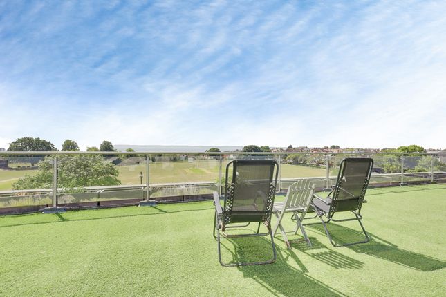 FLAT 16 THE VIEW, 847, London Road Westcliff-on-sea, Westcliff-on-sea photo 2