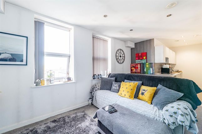 Flat 24, Sumner House, 29 St. Thomas's Road, Chorley photo 4