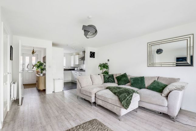 3 Lupin Close, Nottingham photo 3