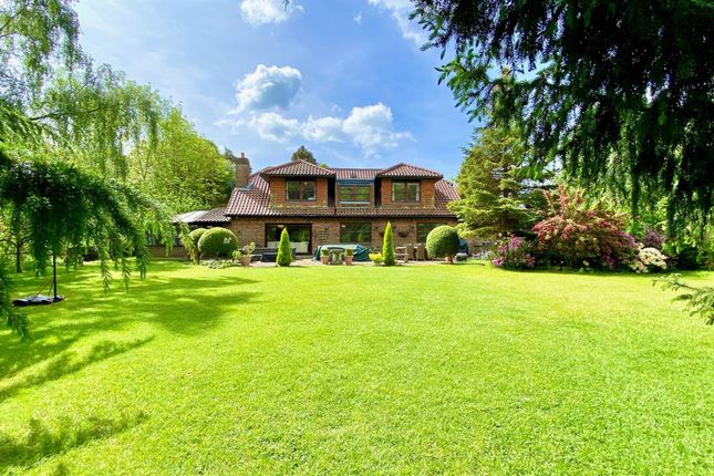 Thumbnail Detached house for sale in Woodmansterne Lane, Banstead