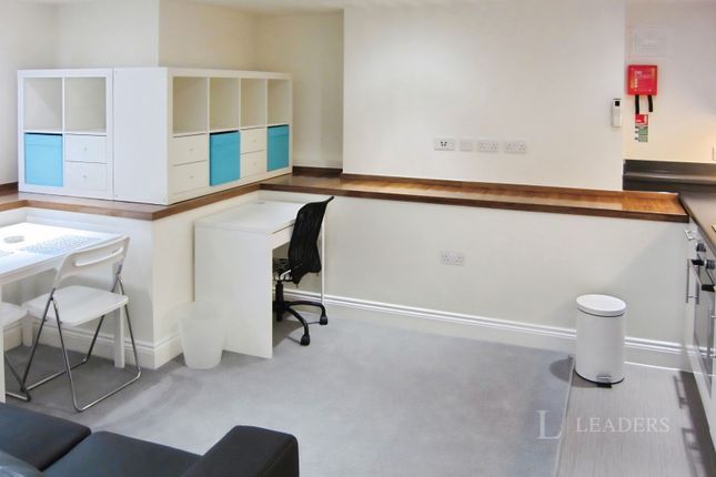 Flat 2, 15, Fitzwilliam Road, Cambridgeshire photo 5