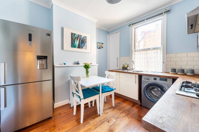 Thumbnail Flat for sale in Chapter Road NW2, Willesden Green, London,