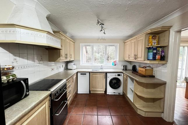 102, Verwood photo 2